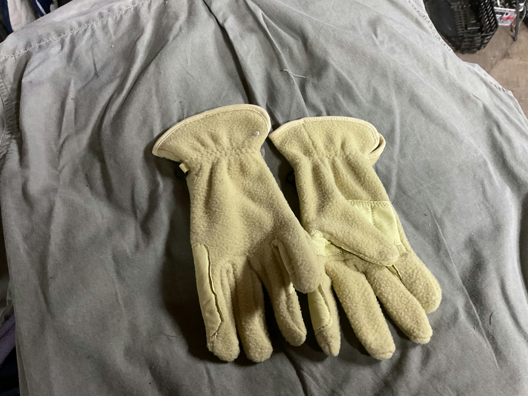 Fleecevantar gula, xs,nya