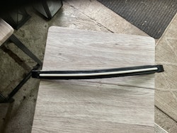 Pannband 41 cm, svart med vit rand