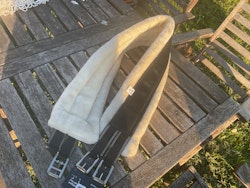 HG sadelgjord med ludd,140 cm, ny,svart