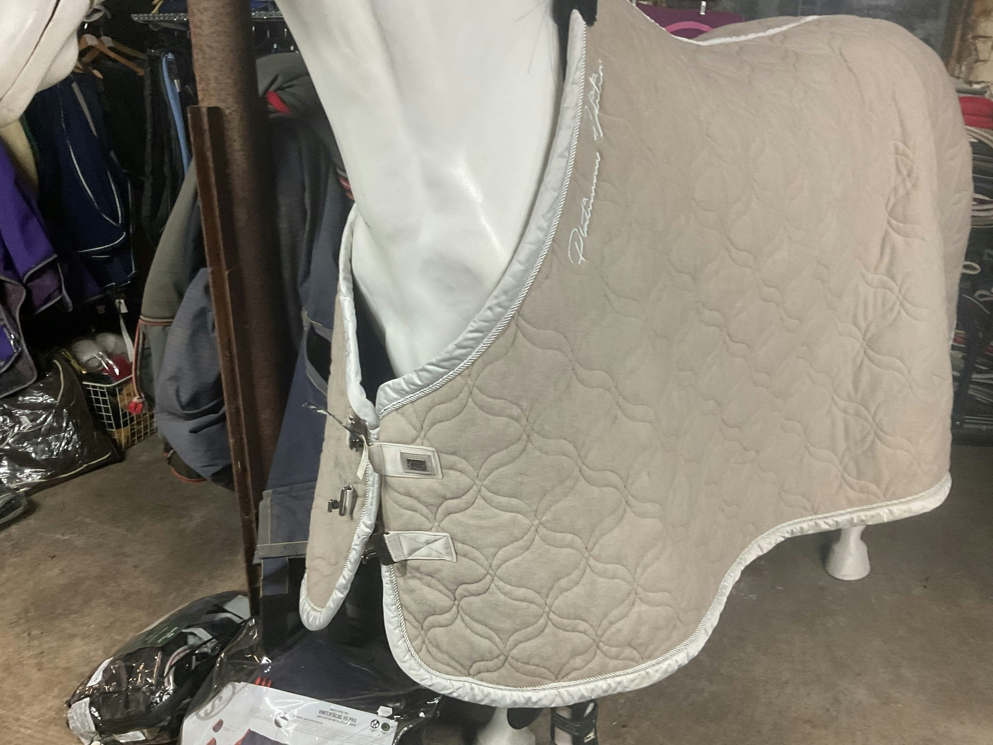 Eskadron platinum, täcke, XL,beige