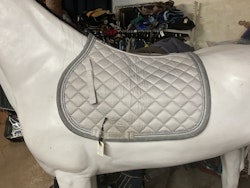 Rider by horse, platinum,schabrak,grått med bling, 16”