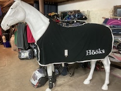 Fleecetäcke, svart, 125 cm