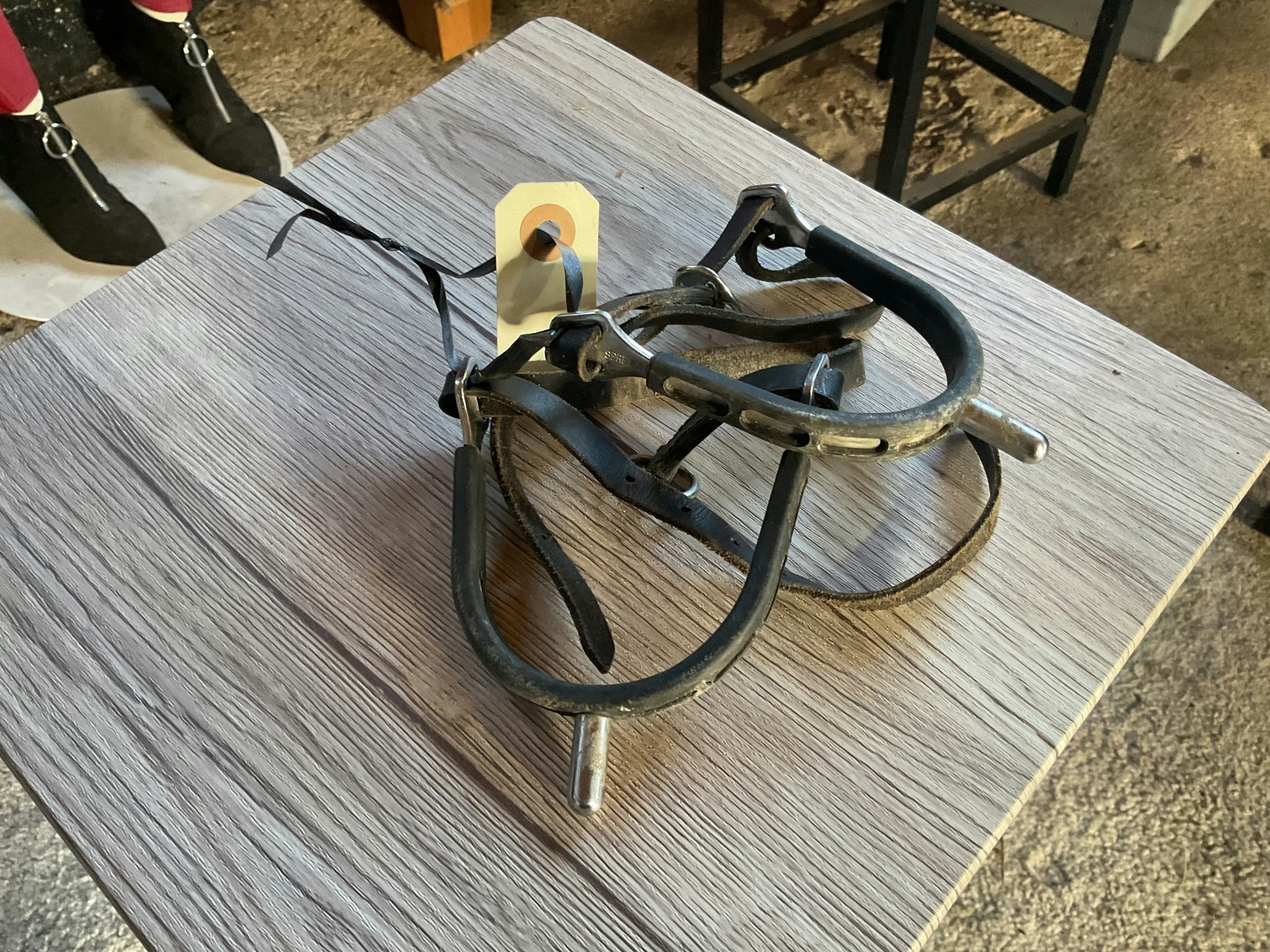 Sprenger,Sporrar med läderrem,gummiskydd,25 mm
