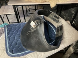 Cheval sadelgjord med magplatta,svart,130 cm