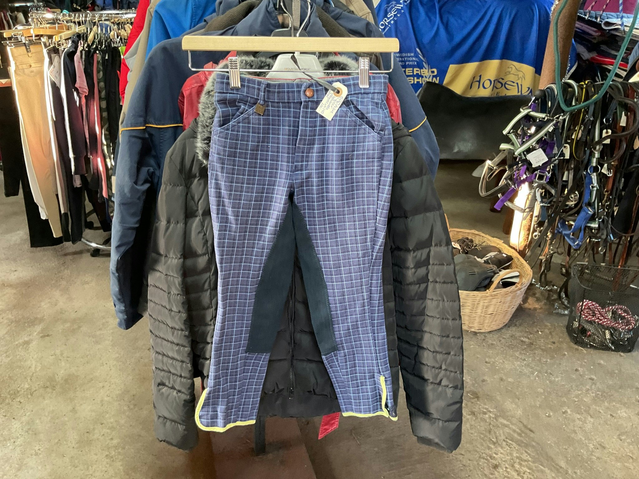 Active wear,helskodda ridbyxor,stl 140,lilarutiga