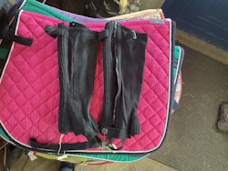 Steeds shortchaps,svarta,KL,ca 33 cm