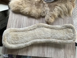 Sadelgjord  med ludd, 45 cm