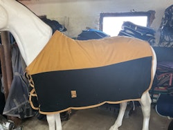 Fleecetäcke 115 cm, svart/gult