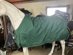 Riding house,vintertäcke,grönt,135 cm, ca 300 gr,nytt