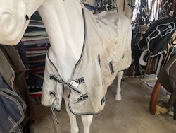 Regntäcke,0 gr,135 cm, ett hål