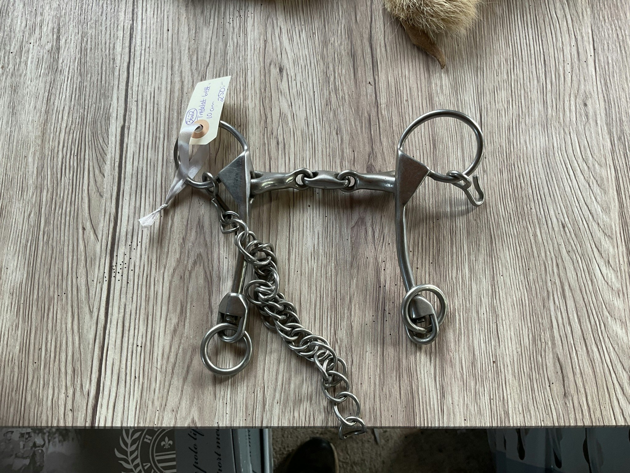 Tredelat bett med skänklar,10 cm