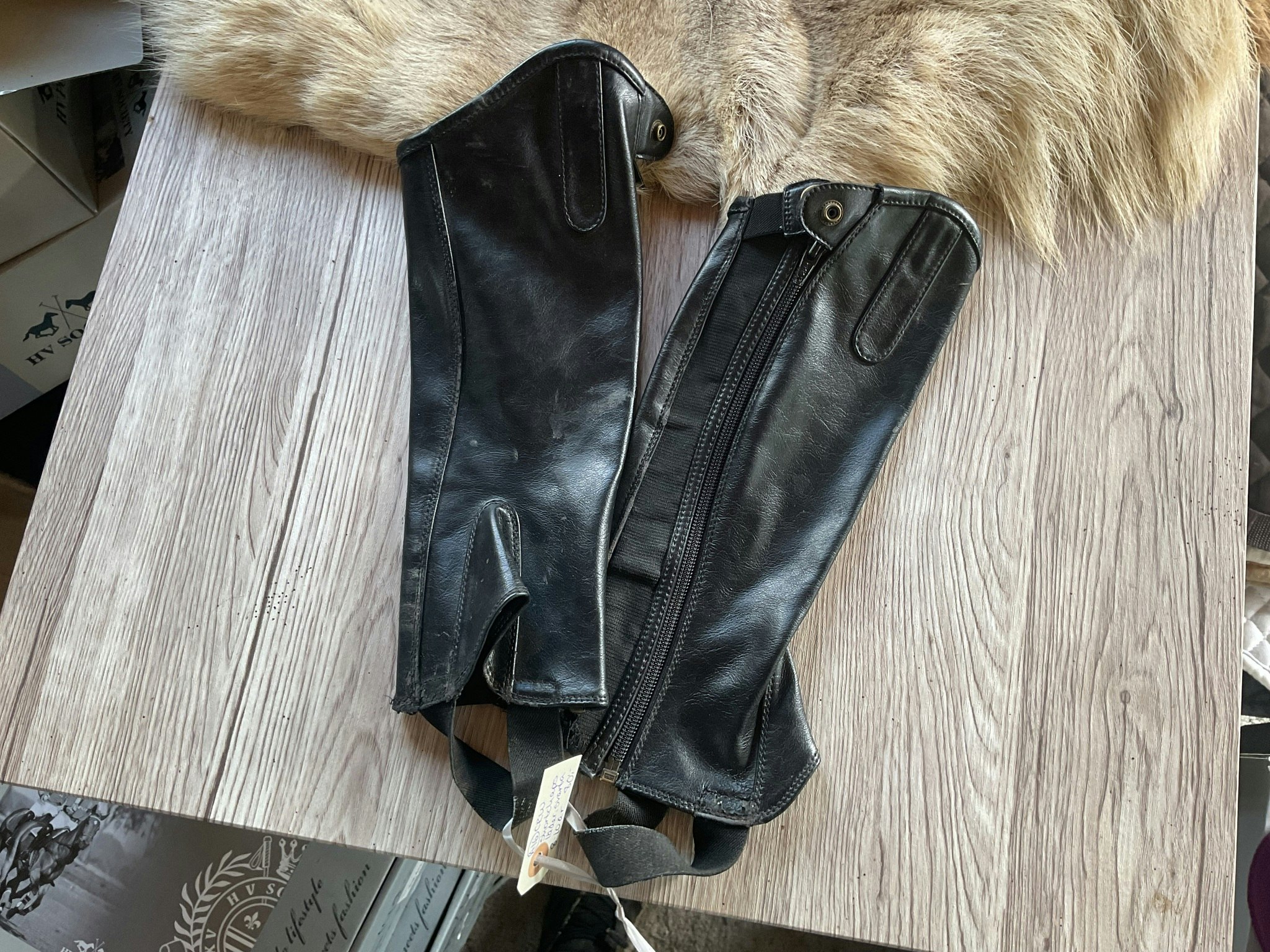 CRW shortchaps,läder,svarta, 8-10 år