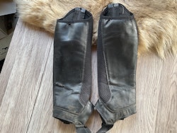 Fouganza shortchaps,”nät”, 10 år/höjd 32 cm