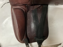 Rr1,santa cruz, dressyrsadel, 18”, brun
