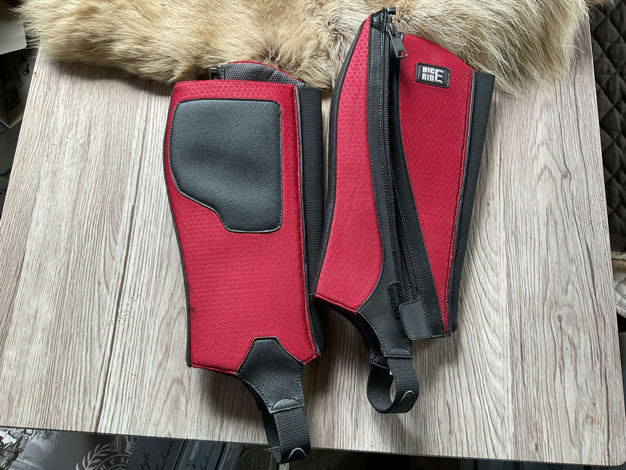 Nice ride,halfchaps,röda, 8-10 år, nya