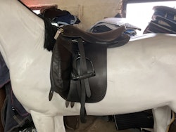 Reidlist tölt, sadel.mörkbrun,18”,inkl stigläder,stigbyglar brunnberg 12 cm