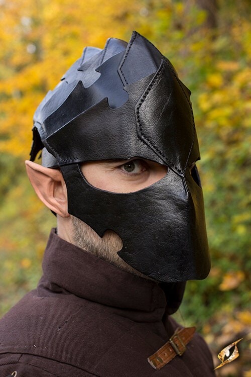 Assassin Helmet - Svart