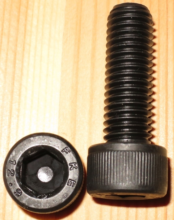 INSEXSKRUV OBH 12,9 M3x12 50st