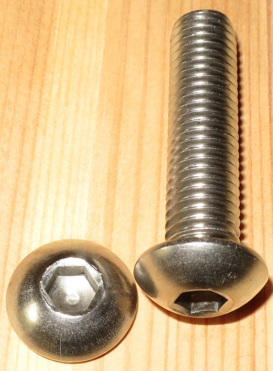 ROSTFRI INSEXSKRUV KULLRIG SKALLE A4 M8x30