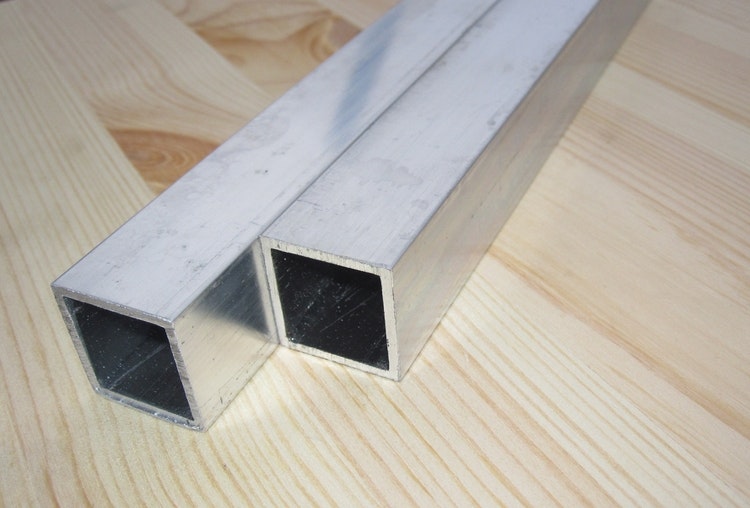 ALUMINIUM FYRKANTSRÖR 20*20*2,0mm  EN AW-6060-T6