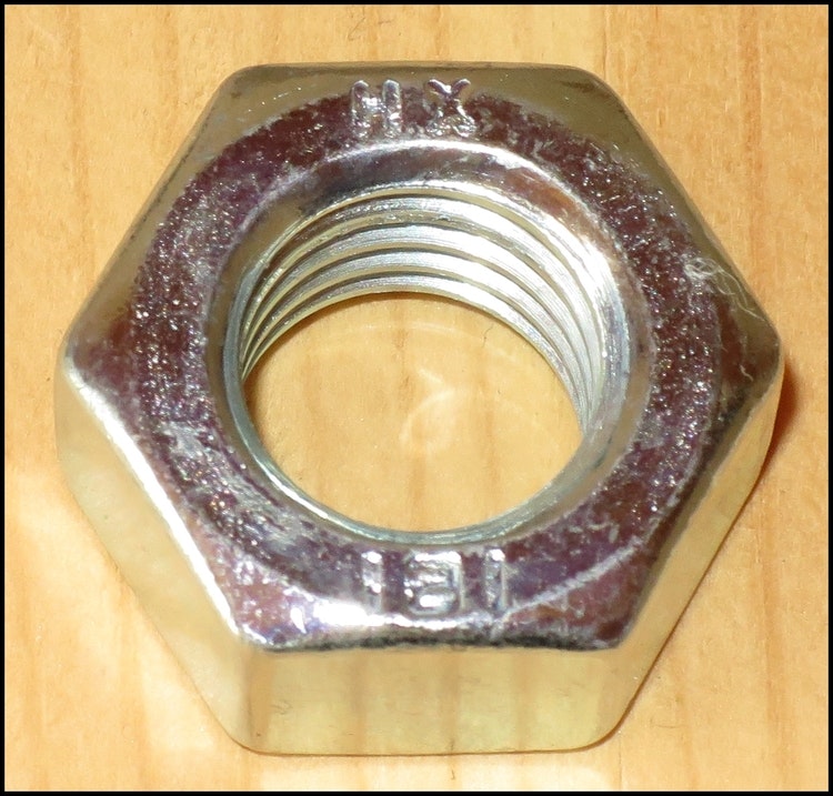 FINGÄNGAD MUTTER M10x1