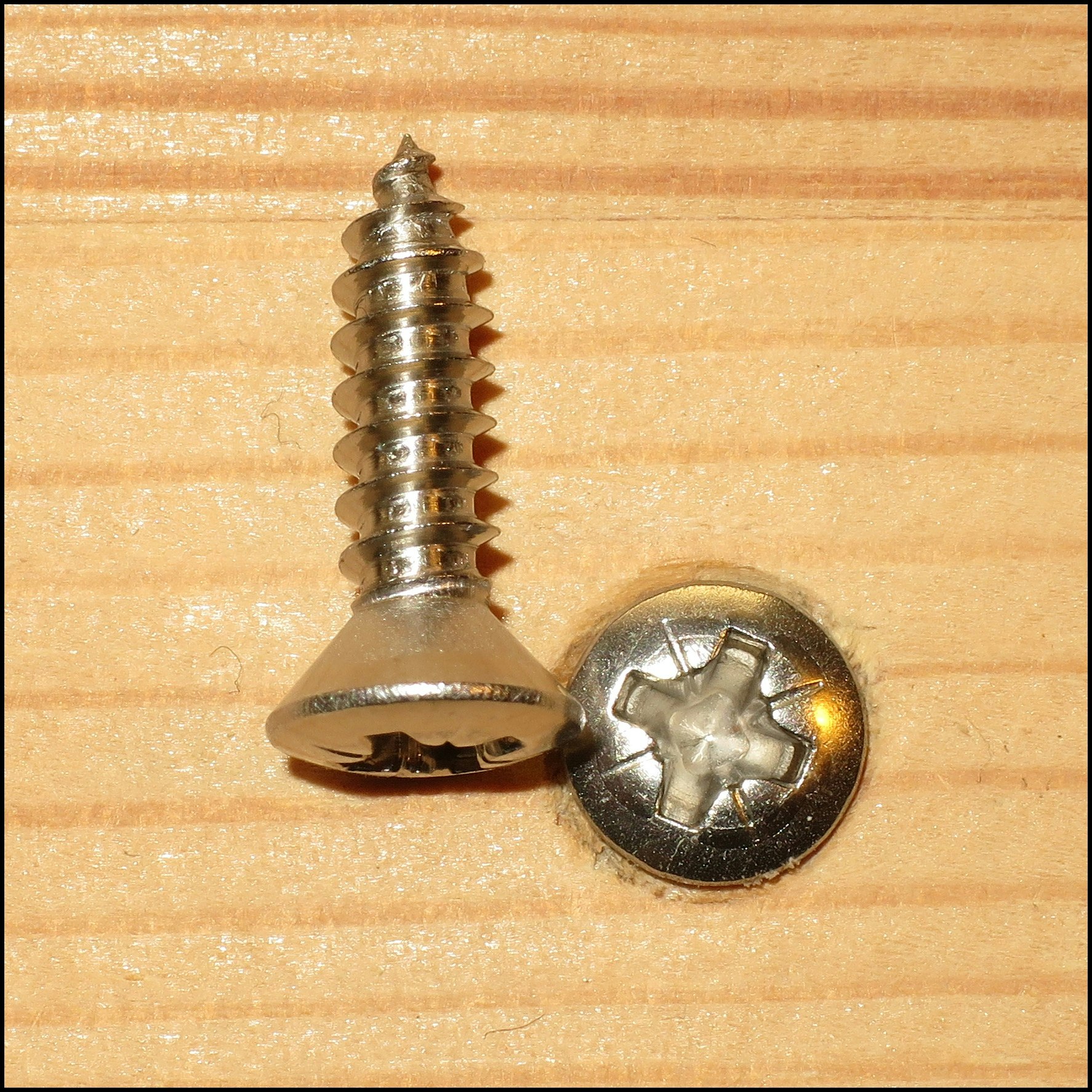 PLÅTSKRUV KULLERFÖRSÄNKT ROSTFRI A4 ST 3,5x13mm 25st