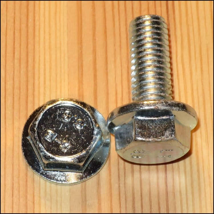 FLÄNSSKRUV BLANKFÖRZINKAD 8,8 M5x12 10st