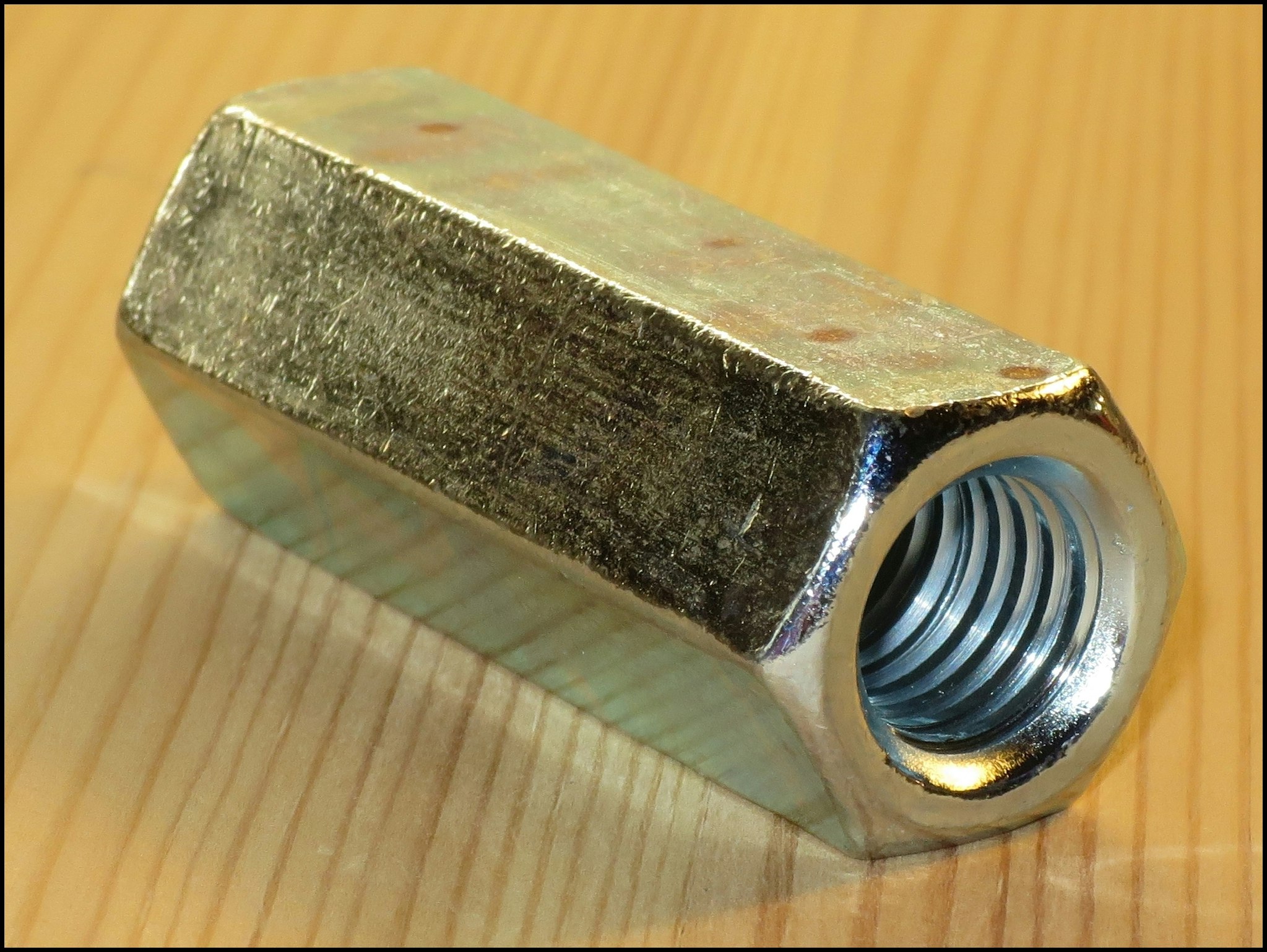 SKARVMUTTER FÖRZINKAD M6x30mm