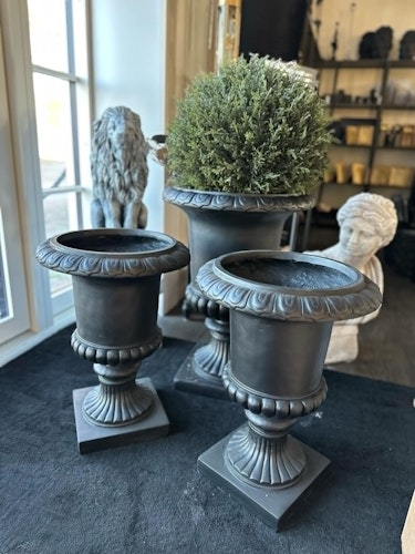 Urna Svart 54cm