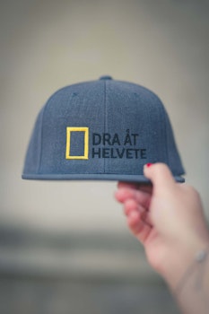 Dra åt Helvete V.2 Snapback Keps