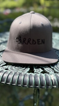 FÅRRDEN! Snapback Keps - Grå