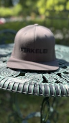 Perkele! Snapback Keps - Grå