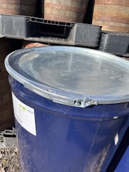 Plåttunnor 250 liter