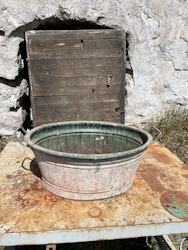 zinkbalja med patina