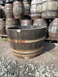 Halvt vinfat 150 liter med patina