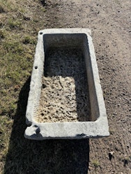 Stort kalkstenstråg 130x65cm