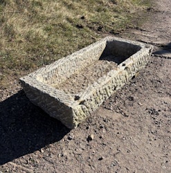 Stort kalkstenstråg 123x54cm