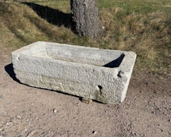 Stort kalkstenstråg 150x66cm