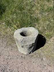 Urna i sten , Cylinderformad 42x40cm