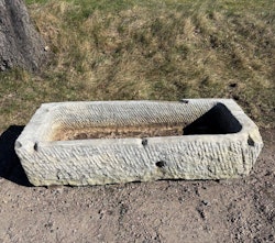 Stort kalkstenstråg 152x63cm