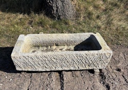 Stort kalkstenstråg 120x56cm