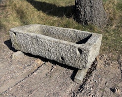 Stort kalkstenstråg 114x56cm