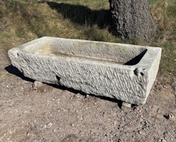 Stort kalkstenstråg 137x58cm