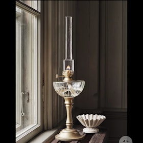 FOTOGENLAMPA PÅ FOT