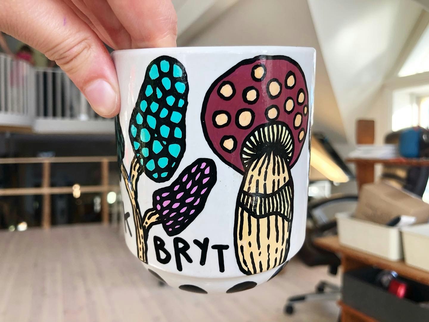 PSYKBRYT SVAMP VIT