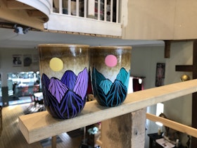 THREE MOONS (2 par)