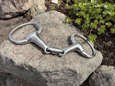 Feeling Anatomic Satin Finish Stainless Steel Eggbutt Snaffle