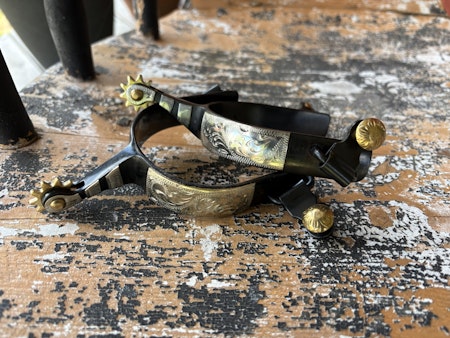 ProMaster Black Steel Spurs Engraving