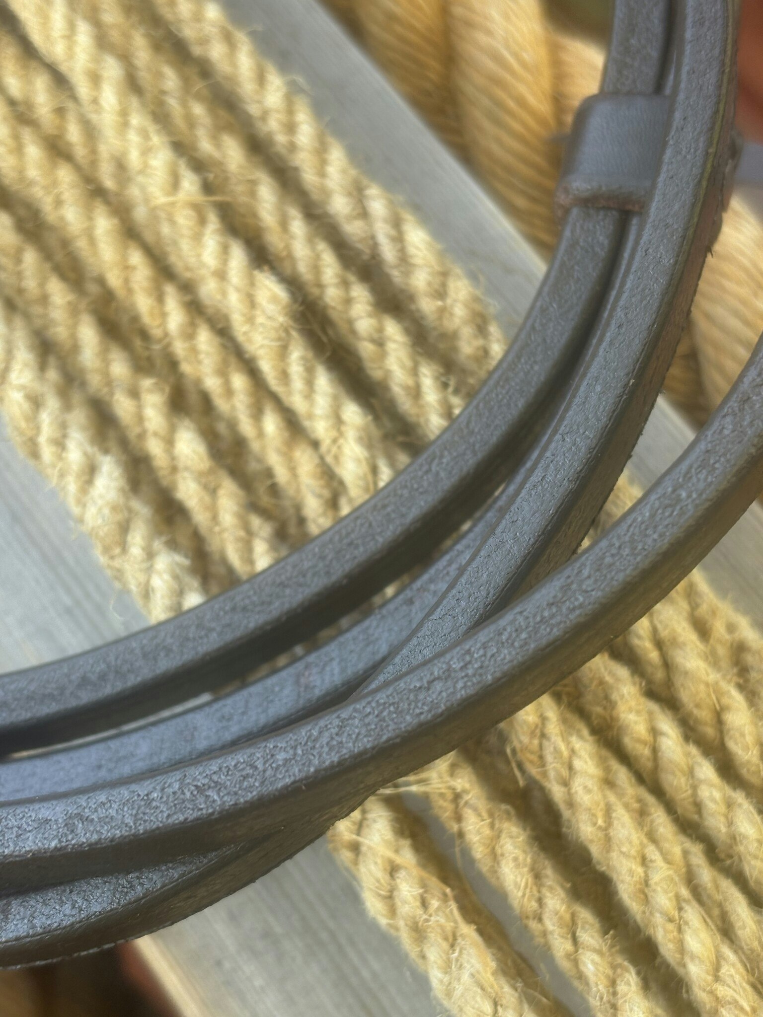 Old World Harness Reins Dark 1/2 tum x 7 feet