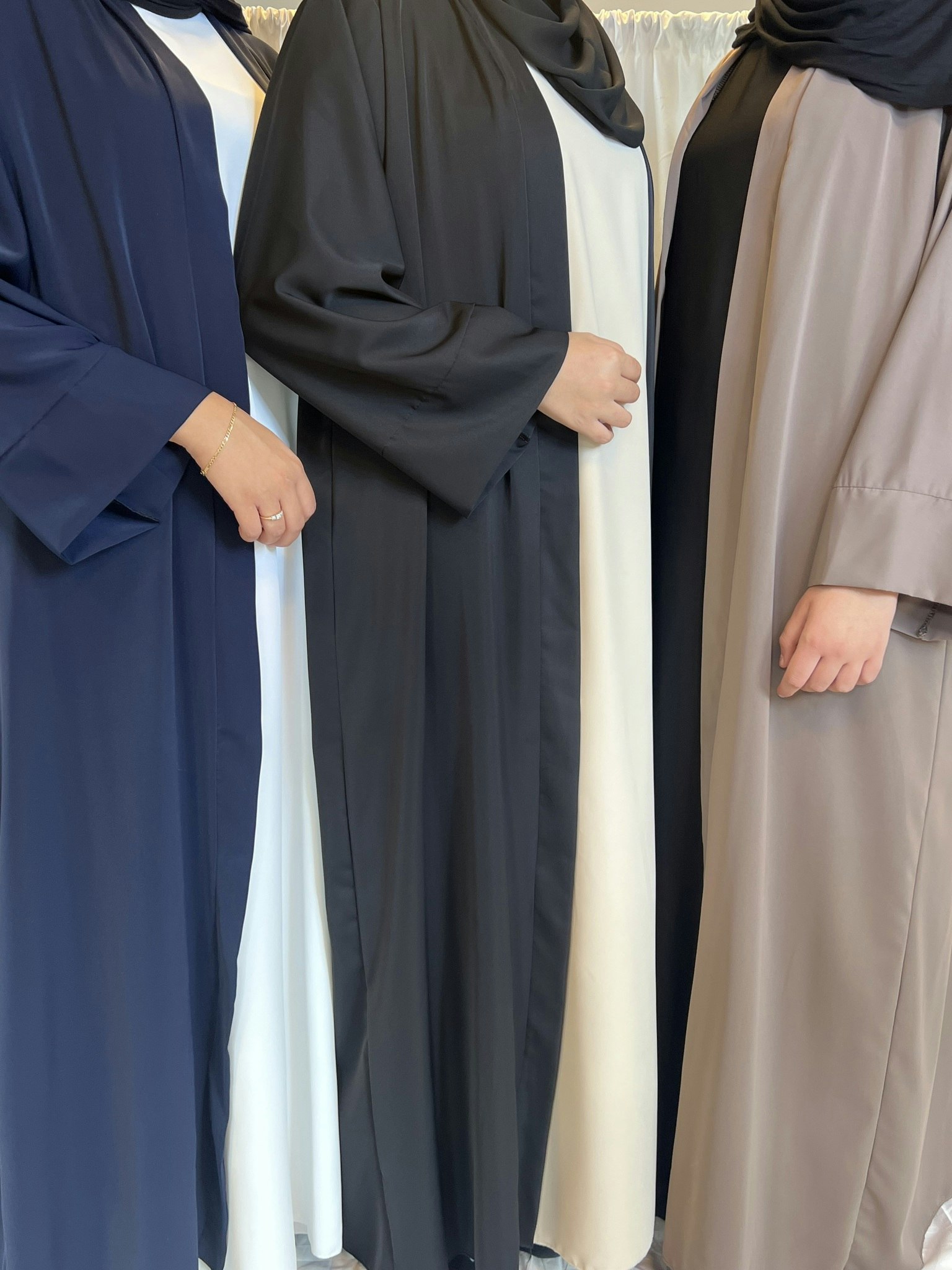 Sleeveless abaya medina silk beige